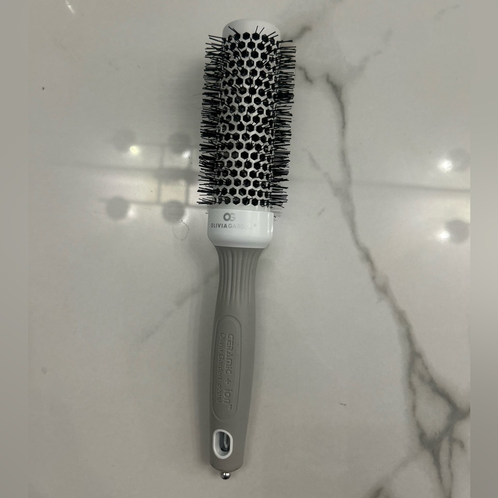 Olivia Garden Ceramic + Ion Round Brush - Gray/White